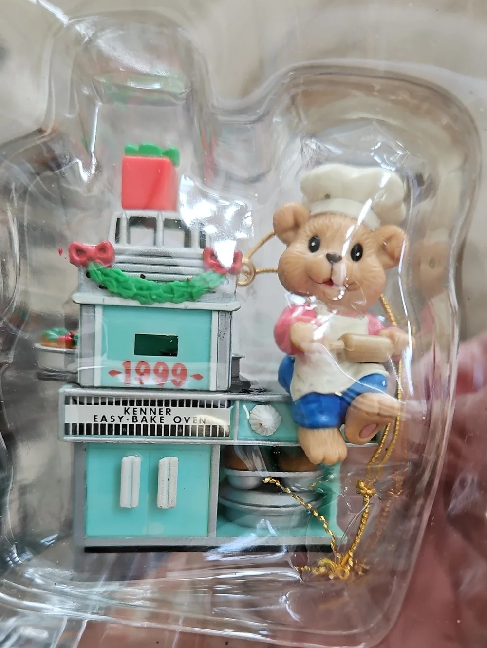 Enesco Easy Bake 1999 Green and Cream Limited Edition Holiday Ornament